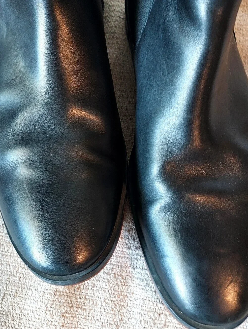 Clarks Men's Black Leather Casual Chelsea Boots with Yellow Heel Tab Sz-US 11